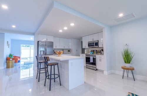 Margate House | Villa 4BR Villa*Private Pool*BBQ Area*Near Beach