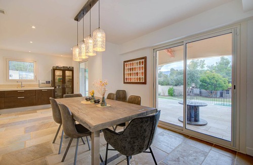 Saint-Marc-Jaumegarde Villa | Villa 5 minutes from the center of Aix-en-Provence