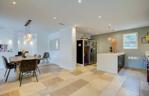 Saint-Marc-Jaumegarde Villa | Villa 5 minutes from the center of Aix-en-Provence