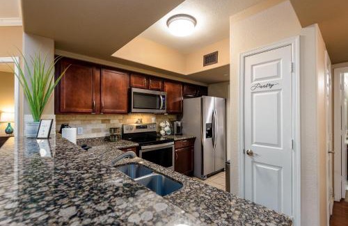 North Scottsdale Apartment | Villa Acacia condo