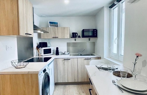 Republique Apartment | * Villa Adelaide* Studio Les Célestins