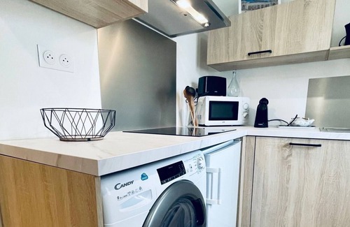 Republique Apartment | * Villa Adelaide* Studio Les Célestins