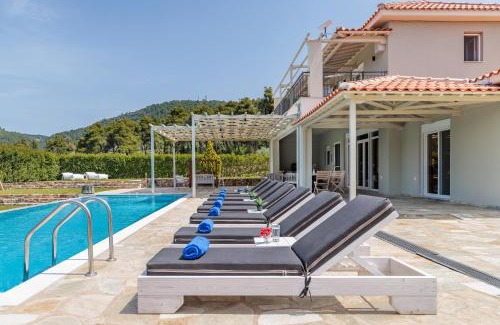 Alikias Villa | Villa Aelia by Kardous