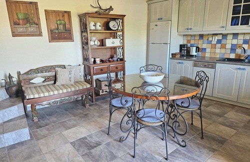 Pitsidia House | Villa Agapi, beautiful house for 4 Pers., shared pool, quiet in Pitsidia