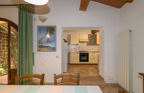 Donoratico Villa | Villa 'Agnese 3 Villetta Con Giardino' with Private Terrace, Shared Garden and Wi-Fi