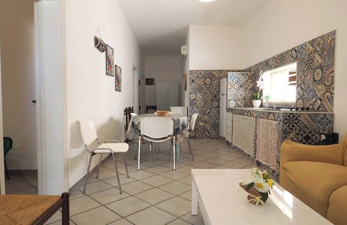Torre Suda Villa | Villa Akire 8 posti, 3 camere, 100 mt dal mare