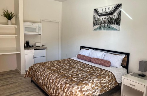 Kerman Hotel | Villa Alamari Inn and Suites