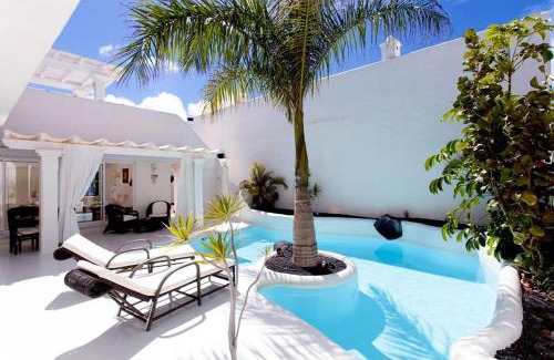 Geafond Villa | Villa Alegria