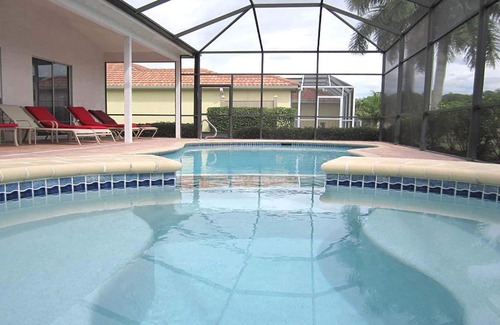 Crown Pointe House | Villa Altaira - top location on the lake with pool and whirlpool