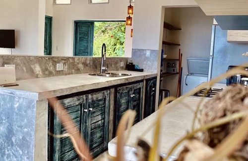 Barrio Acapulco Villa | Villa Ana, 4 bdr, infinity pool with endless mountain & ocean views
