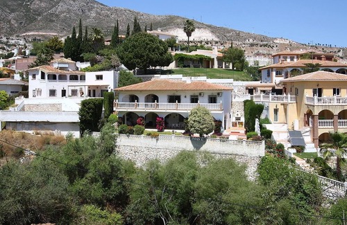Benalmadena Villa | Villa 'Andalusian Style' with Mountain View, Wi-Fi and Air Conditioning
