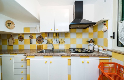 Lido Marini House | Villa Anna By Vivimy