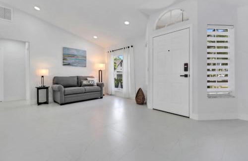 Naples Villa | Villa Anna Retreat with Pool