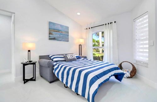 Naples Villa | Villa Anna Retreat with Pool