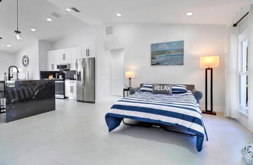 Naples Villa | Villa Anna Retreat with Pool