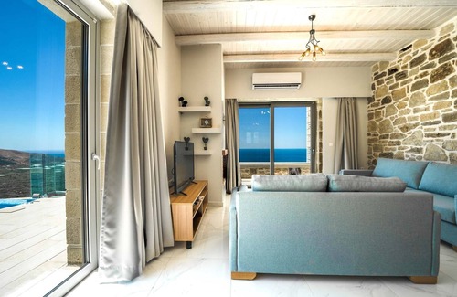 Zerviana Villa | Villa Ariti | Luxury villa, private pool, jacuzzi, near Falassarna