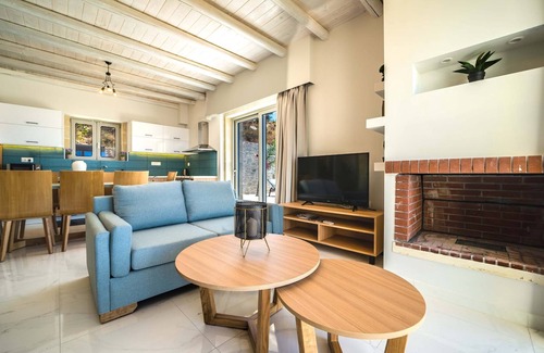 Zerviana Villa | Villa Ariti | Luxury villa, private pool, jacuzzi, near Falassarna