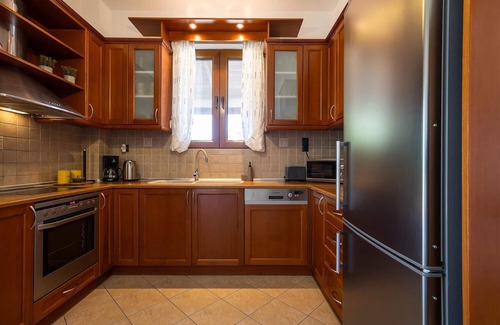 Prines Villa | Villa Aspa - Three Bedroom Villa, Sleeps 6