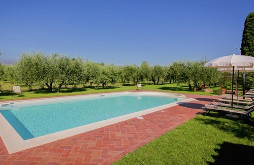 Cortona Villa | Villa at 300 m altitude with private swimming pool and views of Cortona