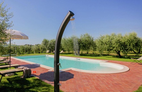 Cortona Villa | Villa at 300 m altitude with private swimming pool and views of Cortona