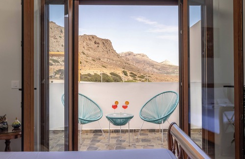 Pefki Villa | Villa Atalandia, a Cretan Oasis of Rest and Light.