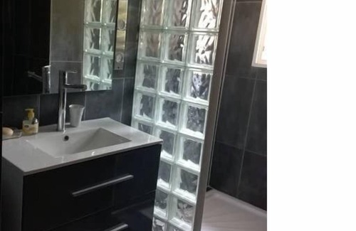 Lamanon Villa | Villa Avec Piscine Pour 4 à 8 Personnes à Deux pas de Salon de Provence