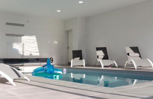 Sibiril House | Villa Azénor Bretagne Piscine Intérieure Partagée toute l'année 100m plage