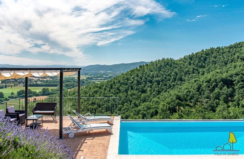 Bivio Lugnano Villa | Villa Badia, spacious villa with private infinity pool