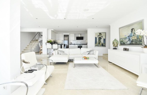 Torreblanca Villa | Villa 'Bali Málaga' with Sea View, Wi-Fi and Air Conditioning