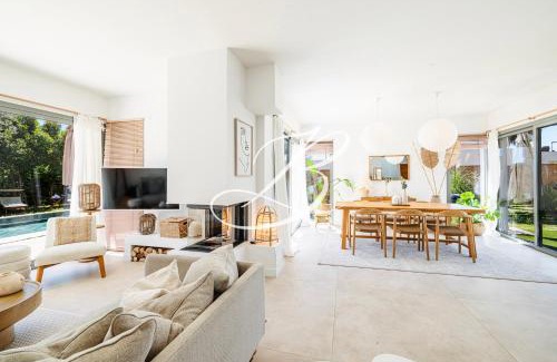 Mougins Villa | Villa Bali - Mougins Pool Jacuzzi
