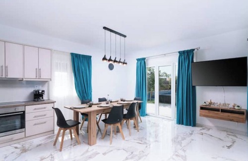 Kalamaki Villa | VILLA BALUX Luxury villa with private pool