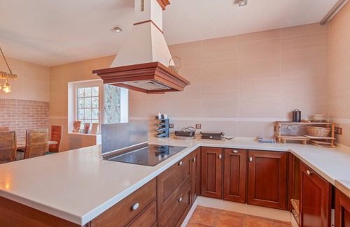 Santa Brigida Apartment | 'Villa bandama golf Tejeda-07' with sea views, Wi-Fi and air conditioning
