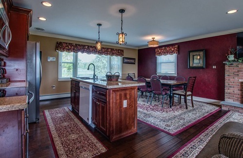 Valois House | Villa Bellangelo on the Seneca Lake wine trail