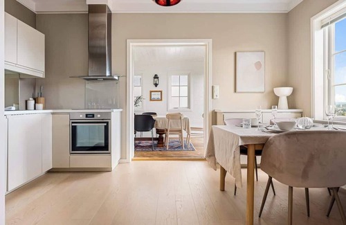 Bergenhus House | Villa Bellevue Hot Tub x EV Parking x Views
