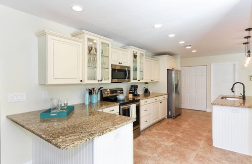 Laurel Villa | Villa Bellini 3BR/2BA, heated private pool, huge fenced-in backyard, petfrienly