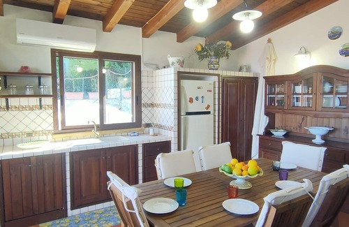 Altavilla Milicia Villa | Villa Belvedere di Altavilla with Pool and Near The Sea