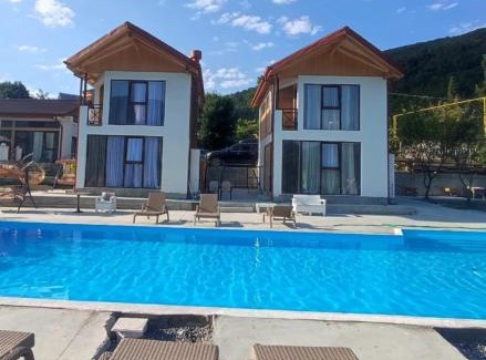 Ambrolauri Villa | Villa Belvedere