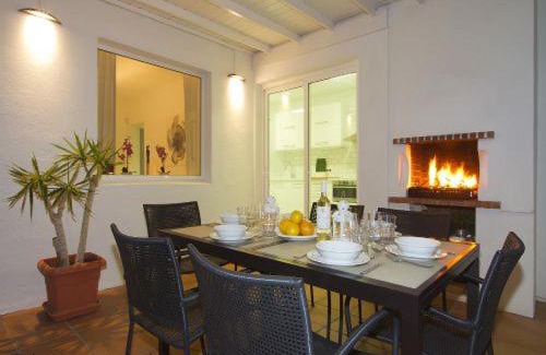 Puerto del Carmen Villa | Villa Benedicte sea view, heated pool, bedroom A/C, WiFi, SKY, short walk to Puerto del Carmen