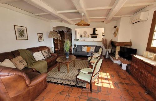 Levens Apartment | Villa Benni - Swimming pool mountain view - Happy Rentals