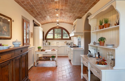 Gambassi Terme Villa | Villa Bernardone - Six Bedroom Villa, Sleeps 14