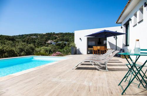 Cirendinu Villa | Villa Bianca