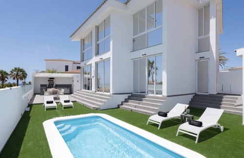 Complejo turistico Amarilla Golf Villa | Villa Blanche
