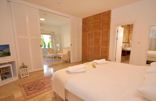 Ildır Koyu Hotel | Villa Blanche Otel
