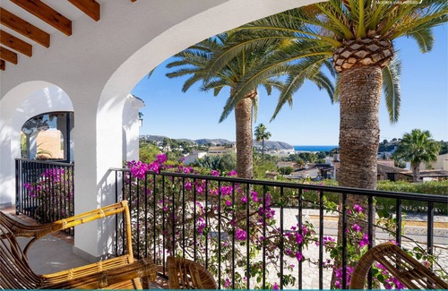 Benimeit Villa | Villa Bonita Spacious & Hotel-style & Seaviews