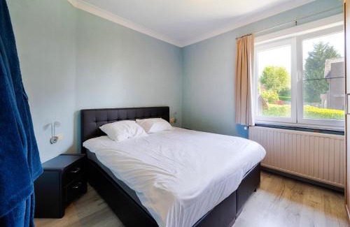 Borgloon Villa | Villa Borgloon with Blossom Views and Jacuzzi