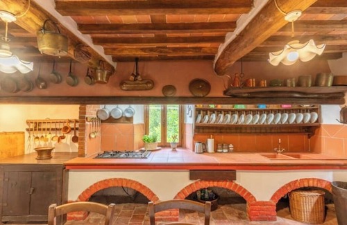 Castelnuovo di Garfagnana Villa | Villa Buriconti: Tranquil Countryside Oasis