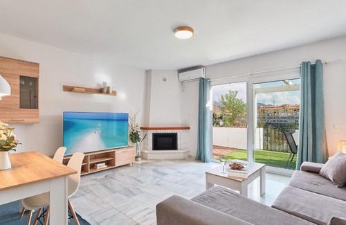Torre de Benagalbon House | VILLA by the beach. Pool, Priv Parking and Golf