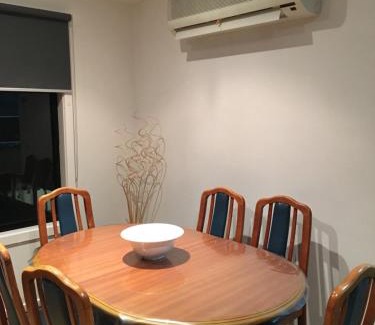 Lakes Entrance Apartment | Villa by the Lake