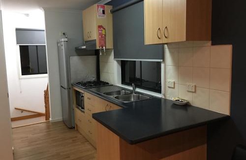 Lakes Entrance Apartment | Villa by the Lake