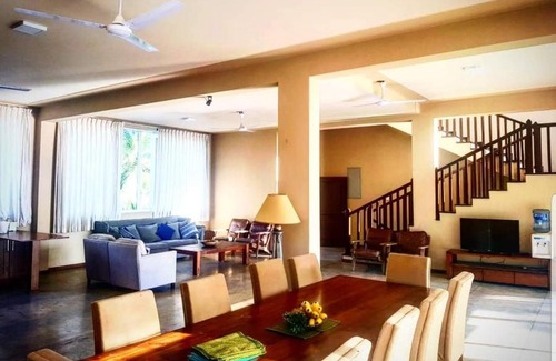 Uswetakeiyawa House | Villa by the Sea, Negombo-Katunayake